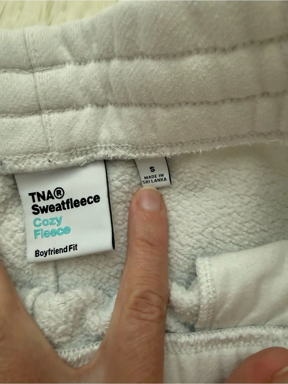 Aritzia TNA Cozy Fleece Boyfriend Sweat Shorts White Size Small
